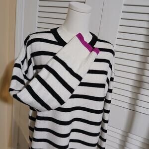 Marled Women's Medium Long-Sleeved Tunic Sweater White/Black striped Pink Trim